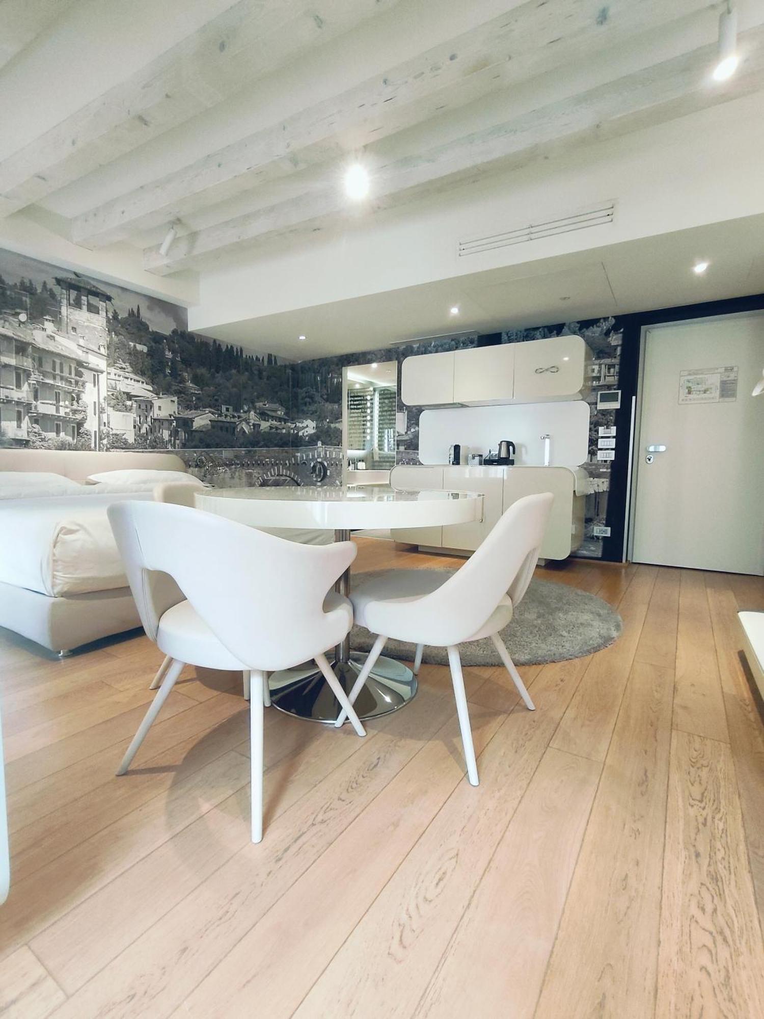 Lords Of Verona Luxury Apartments Exterior foto